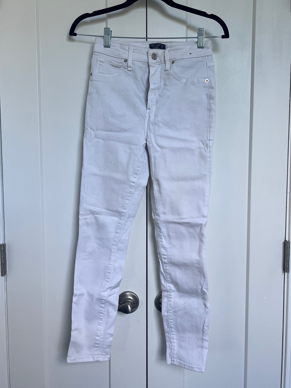 Abercrombie & Fitch White Skinny Jeans